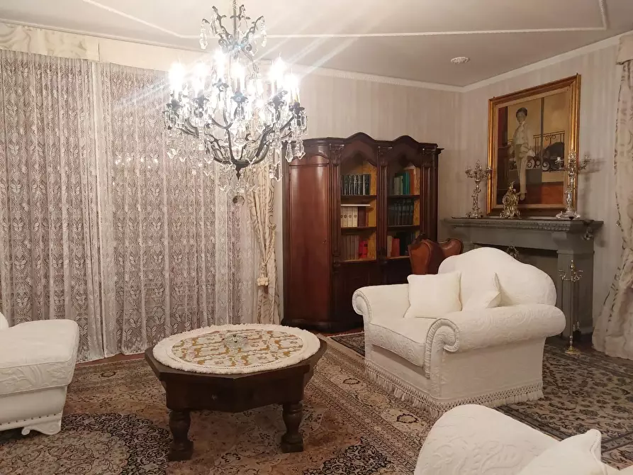 Immagine 16 di Villa in vendita  a Vinci