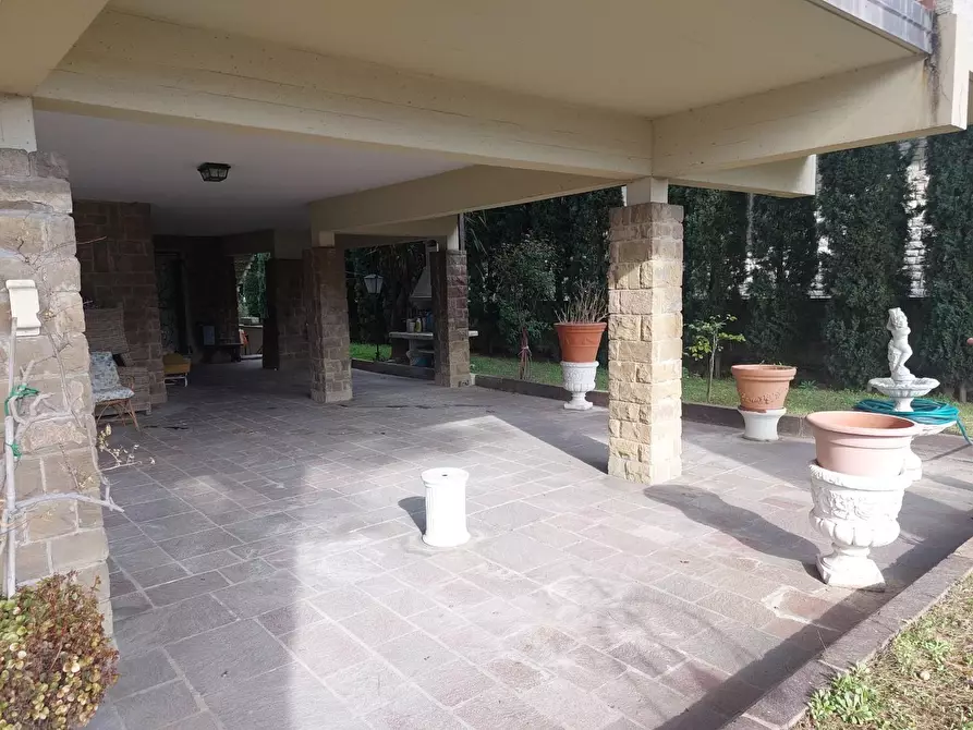 Immagine 12 di Villa in vendita  a Vinci