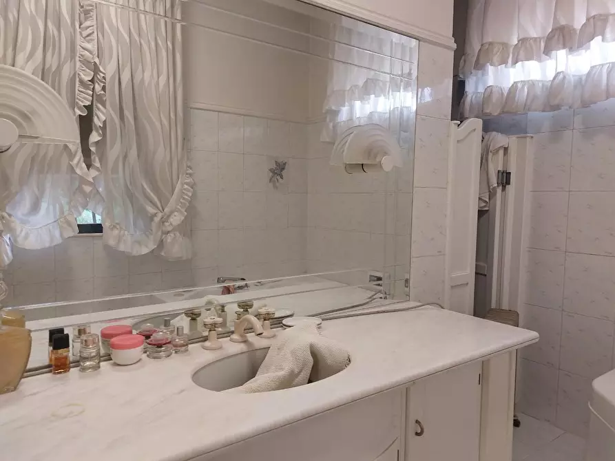 Immagine 33 di Villa in vendita  a Vinci