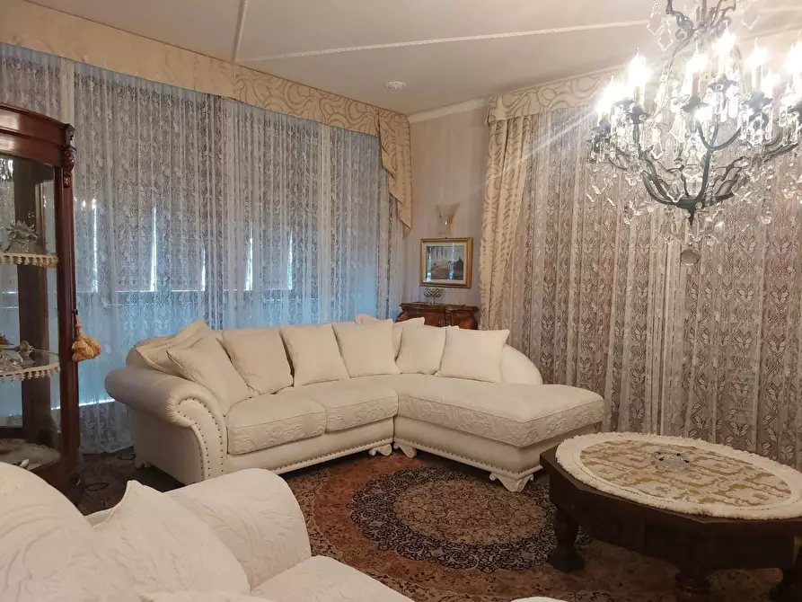 Immagine 17 di Villa in vendita  a Vinci