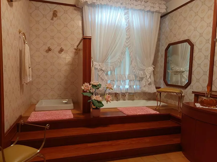 Immagine 19 di Villa in vendita  a Vinci