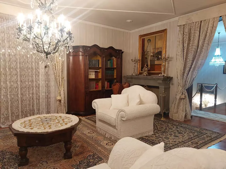 Immagine 15 di Villa in vendita  a Vinci