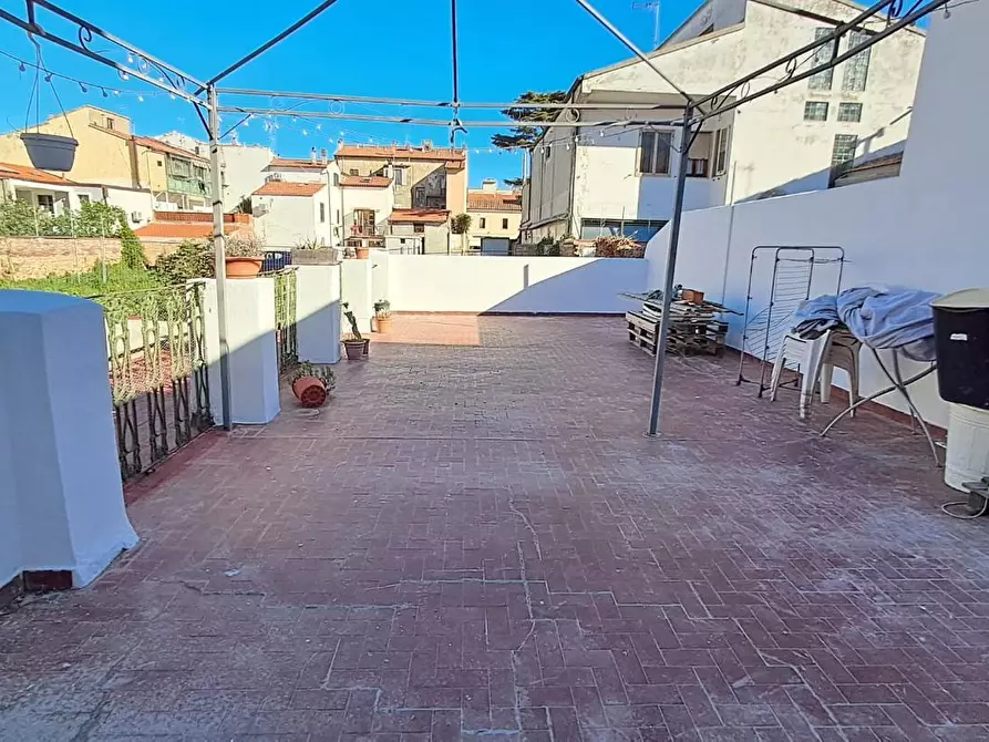 Immagine 1 di Appartamento in vendita  a Cecina