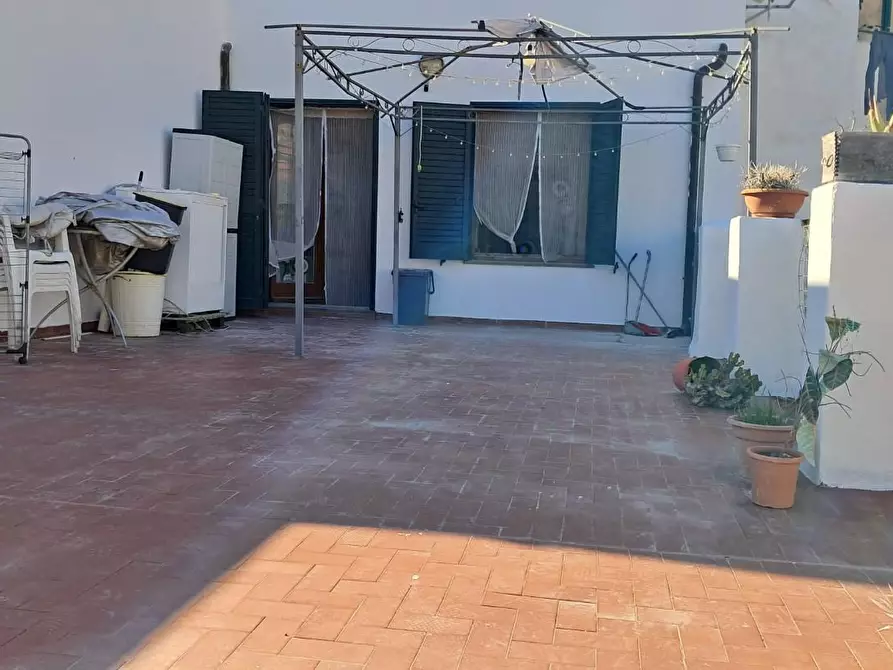 Immagine 2 di Appartamento in vendita  a Cecina