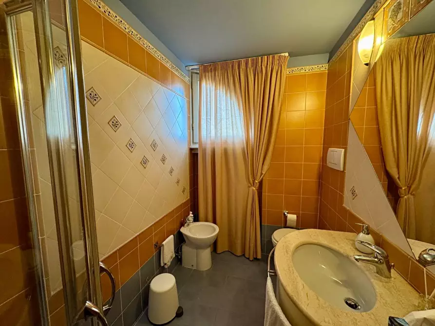 Immagine 46 di Villa in vendita  a Fucecchio