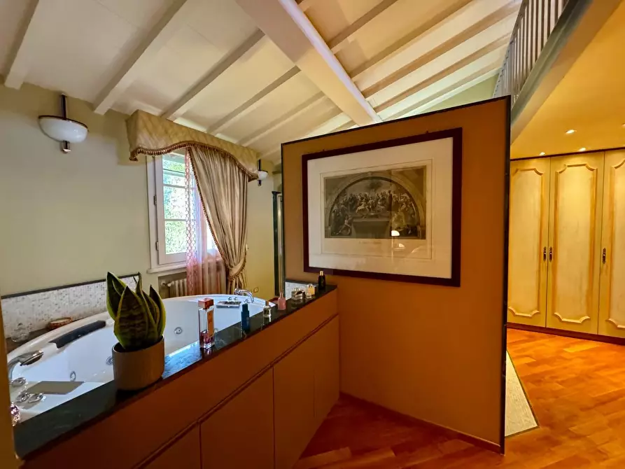 Immagine 37 di Villa in vendita  a Fucecchio