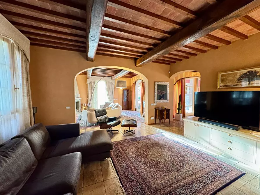 Immagine 8 di Villa in vendita  a Fucecchio