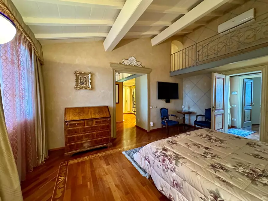 Immagine 36 di Villa in vendita  a Fucecchio