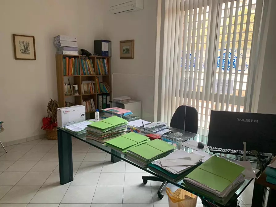 Immagine 1 di Ufficio in vendita  a Livorno