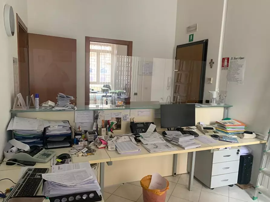 Immagine 6 di Ufficio in vendita  a Livorno
