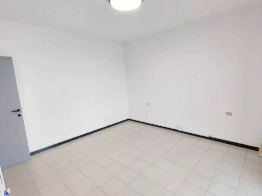 Immagine 10 di Ufficio in vendita  a San Miniato