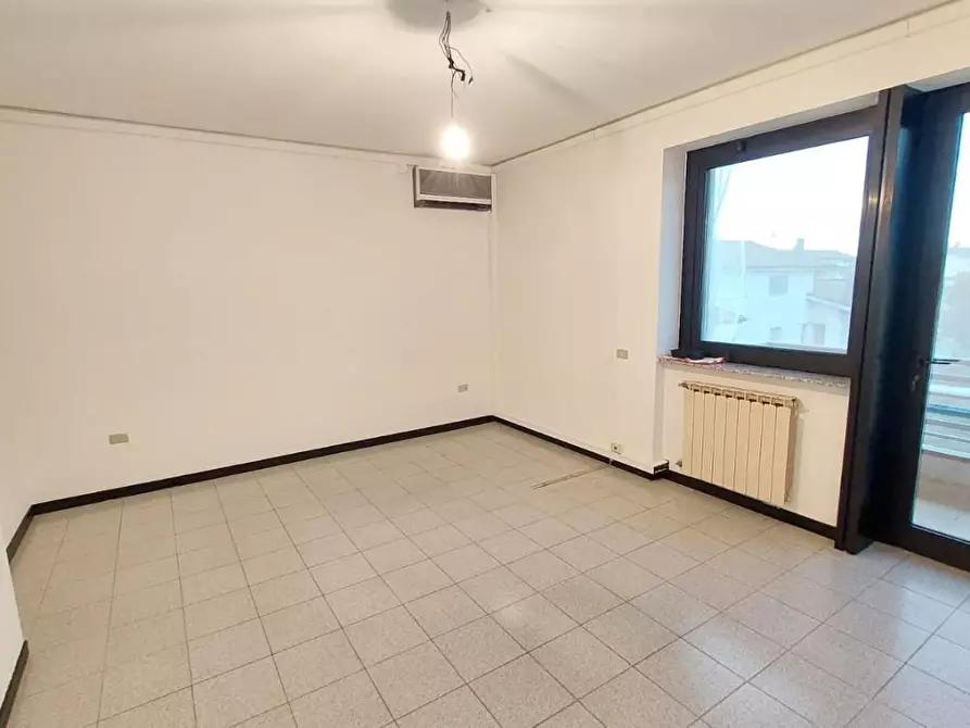 Immagine 11 di Ufficio in vendita  a San Miniato