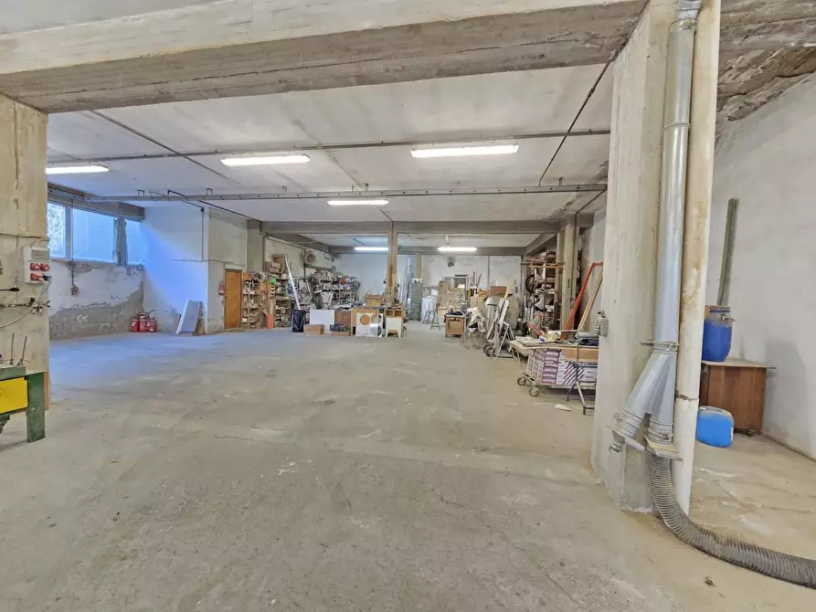 Immagine 11 di Attività artigianale in vendita  a Casciana Terme Lari