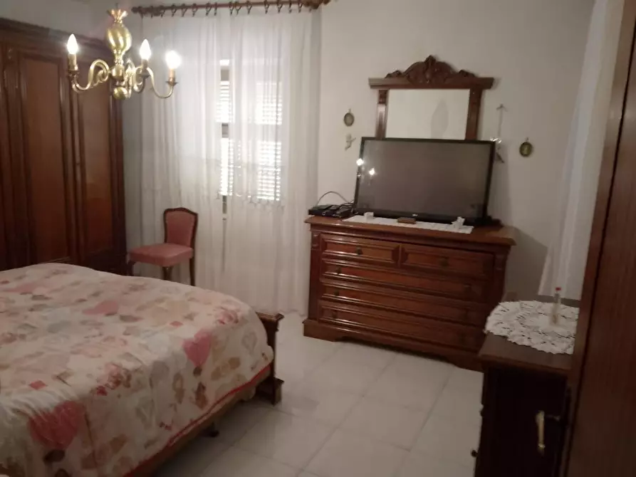 Immagine 7 di Appartamento in vendita  a Carrara