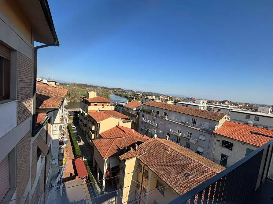 Immagine 24 di Mansarda in vendita  a Pontedera