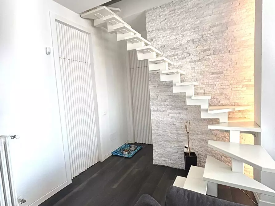 Immagine 27 di Mansarda in vendita  a Pontedera