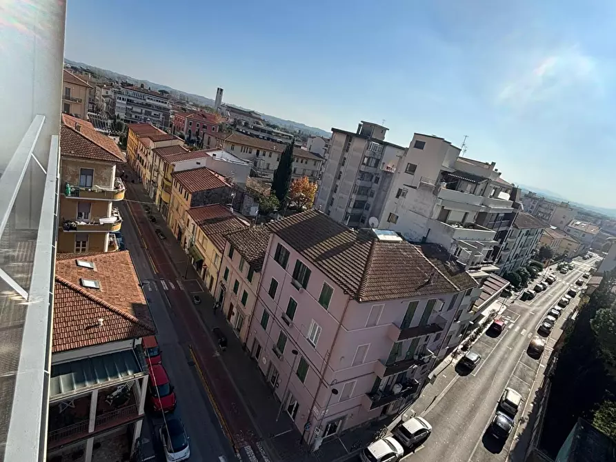 Immagine 12 di Mansarda in vendita  a Pontedera