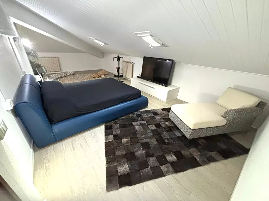 Immagine 29 di Mansarda in vendita  a Pontedera