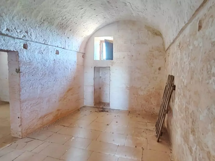 Immagine 18 di Casa colonica in vendita  a Miggiano