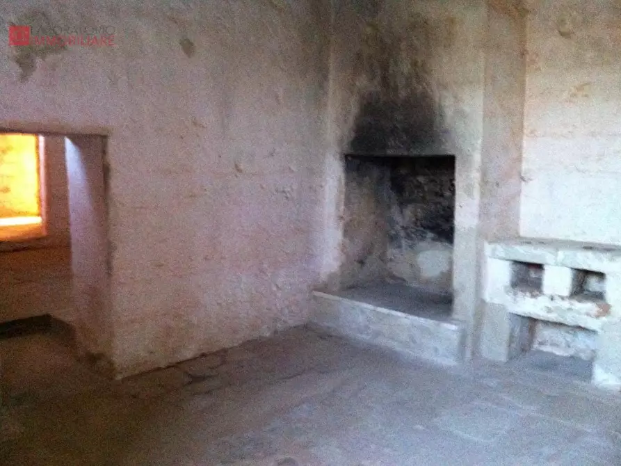 Immagine 13 di Casa colonica in vendita  a Miggiano