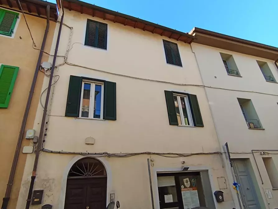 Immagine 2 di Appartamento in vendita  a Camaiore