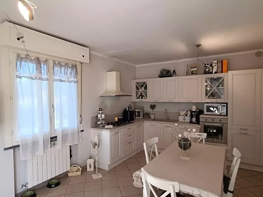 Immagine 2 di Appartamento in vendita  a San Giuliano Terme