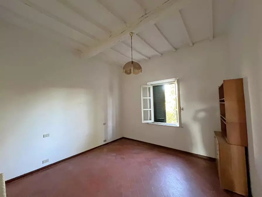 Immagine 17 di Villa in vendita  a Cascina