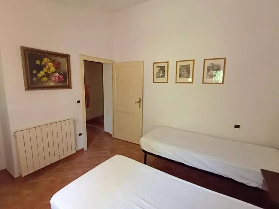 Immagine 27 di Casa colonica in vendita  a Gambassi Terme