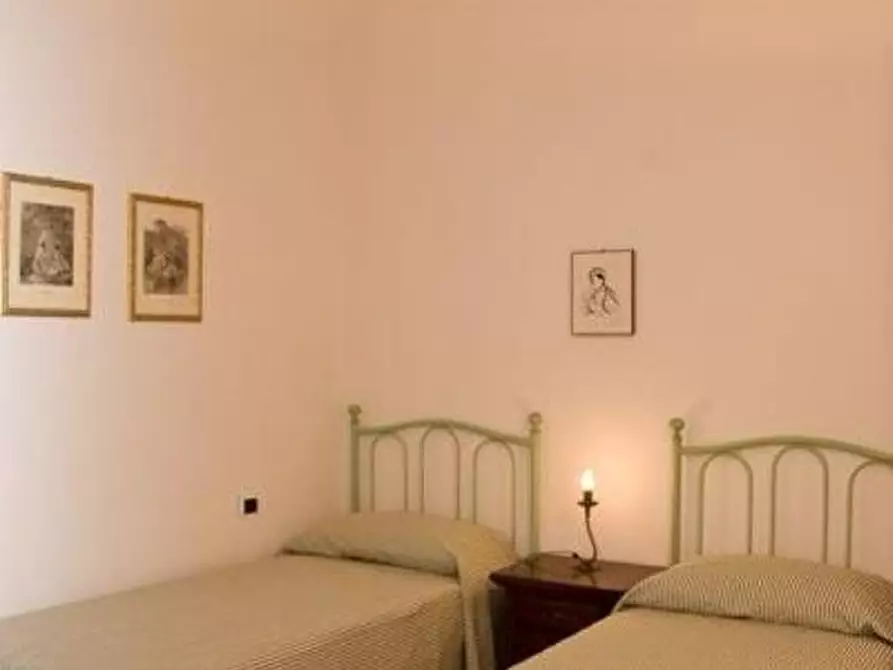 Immagine 28 di Casa colonica in vendita  a Gambassi Terme