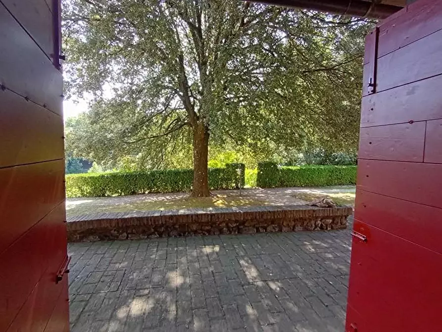 Immagine 19 di Casa colonica in vendita  a Gambassi Terme