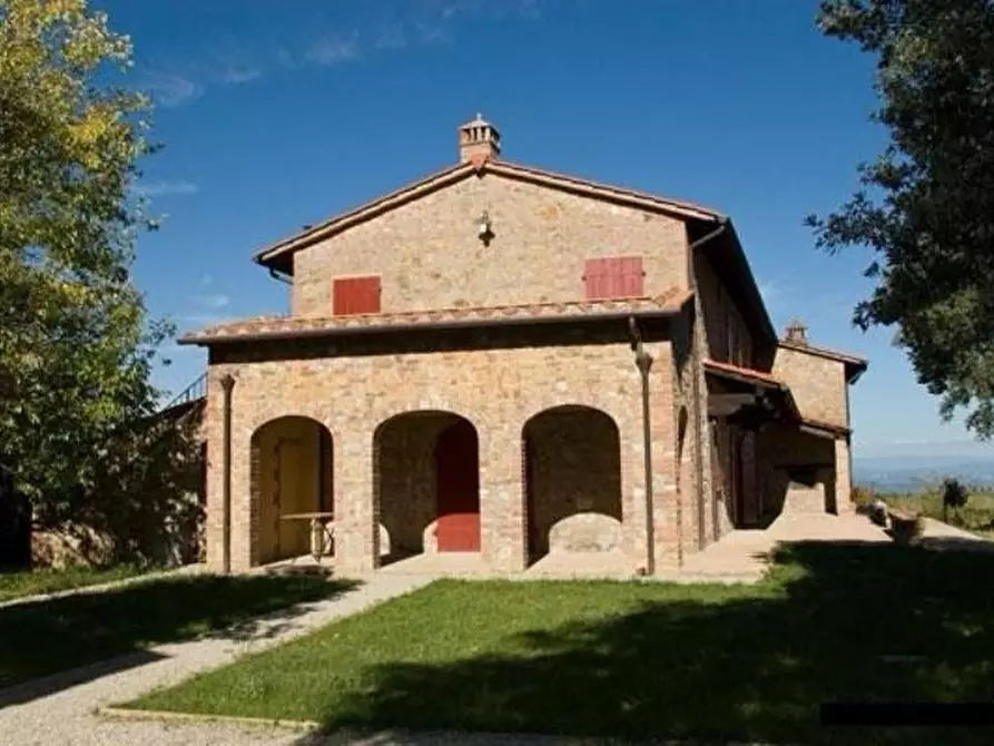 Immagine 2 di Casa colonica in vendita  a Gambassi Terme