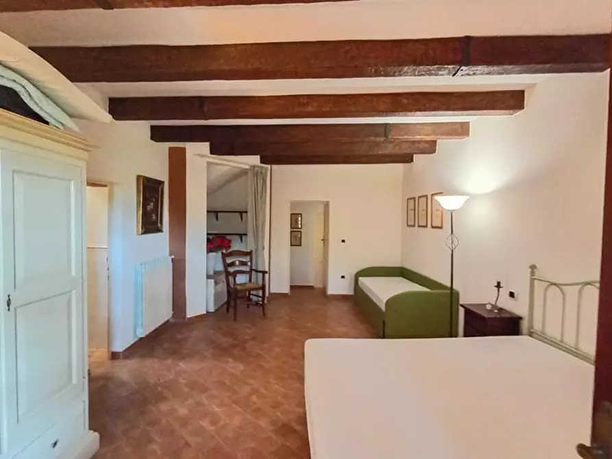 Immagine 17 di Casa colonica in vendita  a Gambassi Terme