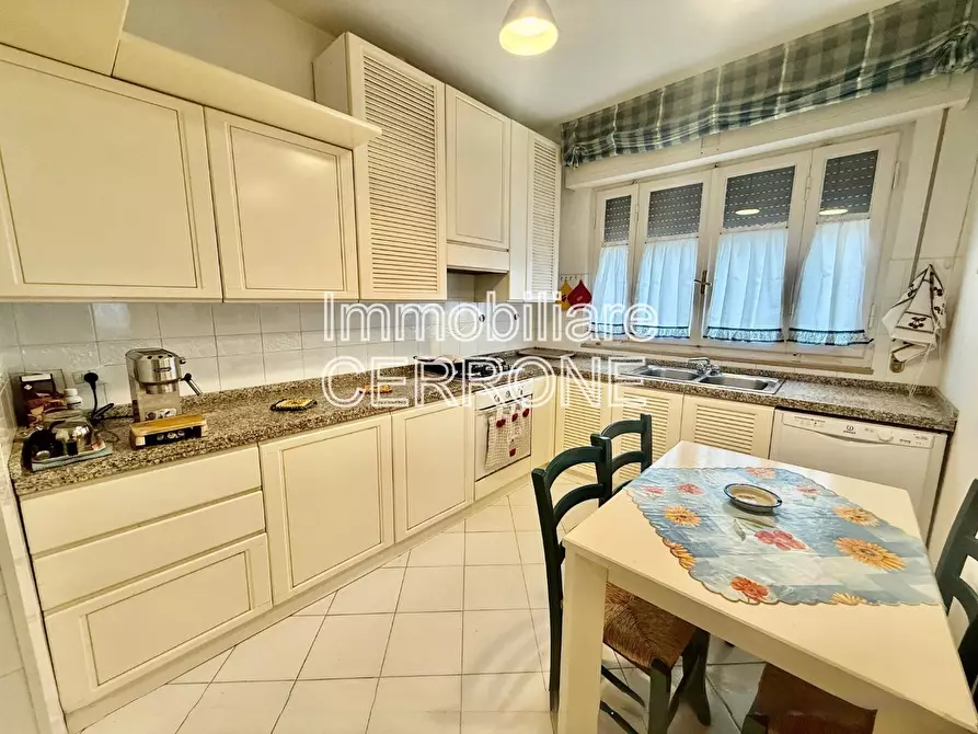 Immagine 9 di Appartamento in vendita  a Cecina