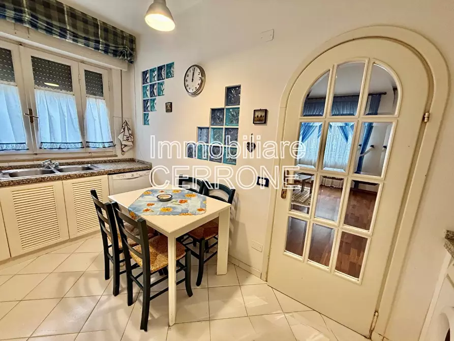 Immagine 10 di Appartamento in vendita  a Cecina