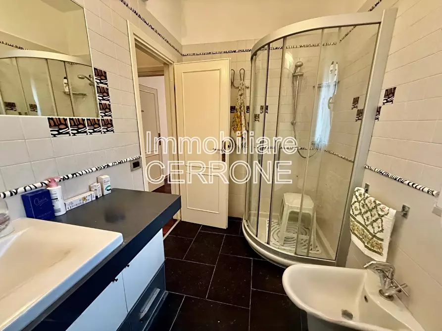 Immagine 18 di Appartamento in vendita  a Cecina