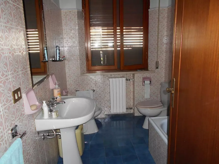 Immagine 19 di Villa in vendita  a Castelfranco Di Sotto