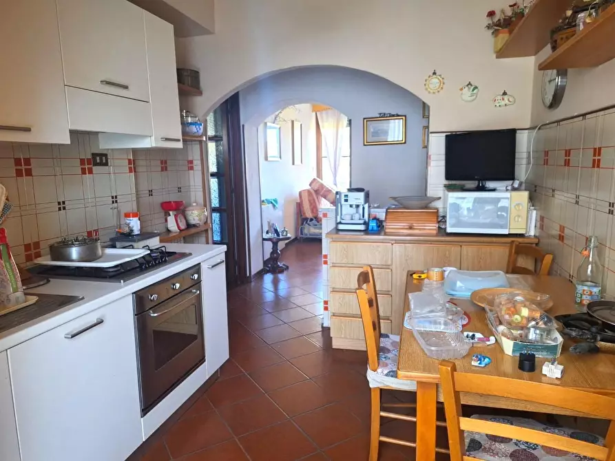 Immagine 1 di Appartamento in vendita  a Lucca