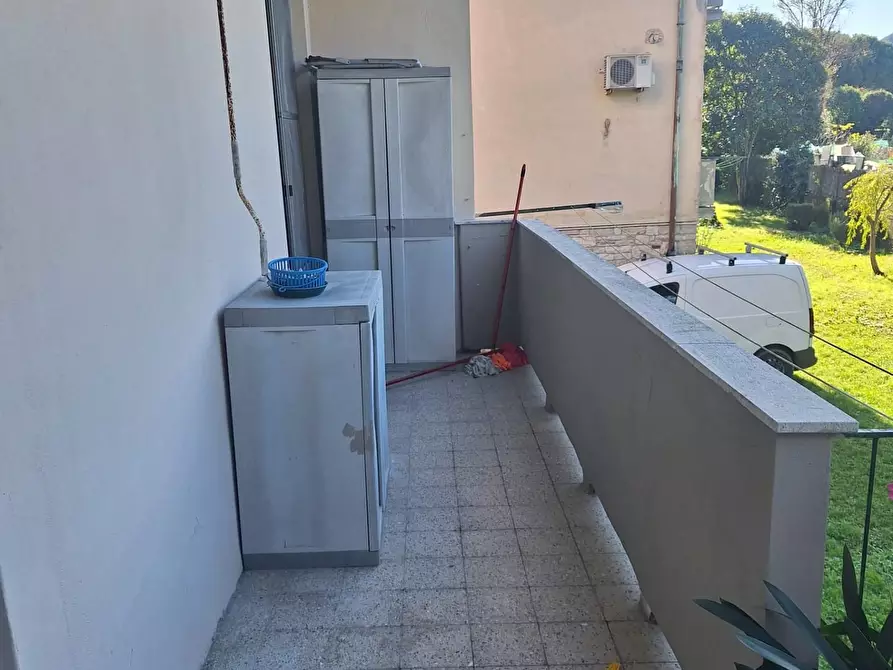 Immagine 14 di Appartamento in vendita  a Lucca