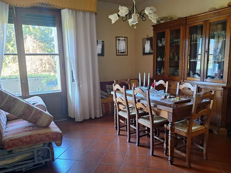 Immagine 6 di Appartamento in vendita  a Lucca