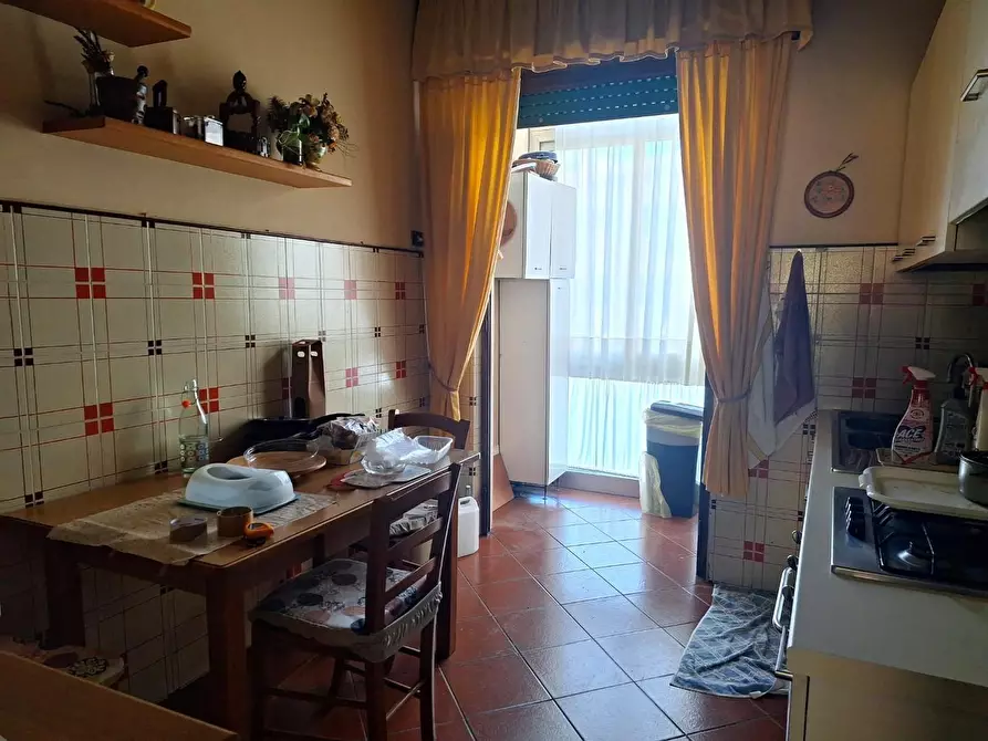 Immagine 3 di Appartamento in vendita  a Lucca