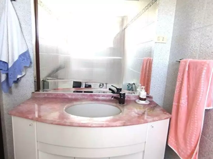 Immagine 14 di Porzione di casa in vendita  a Fosdinovo