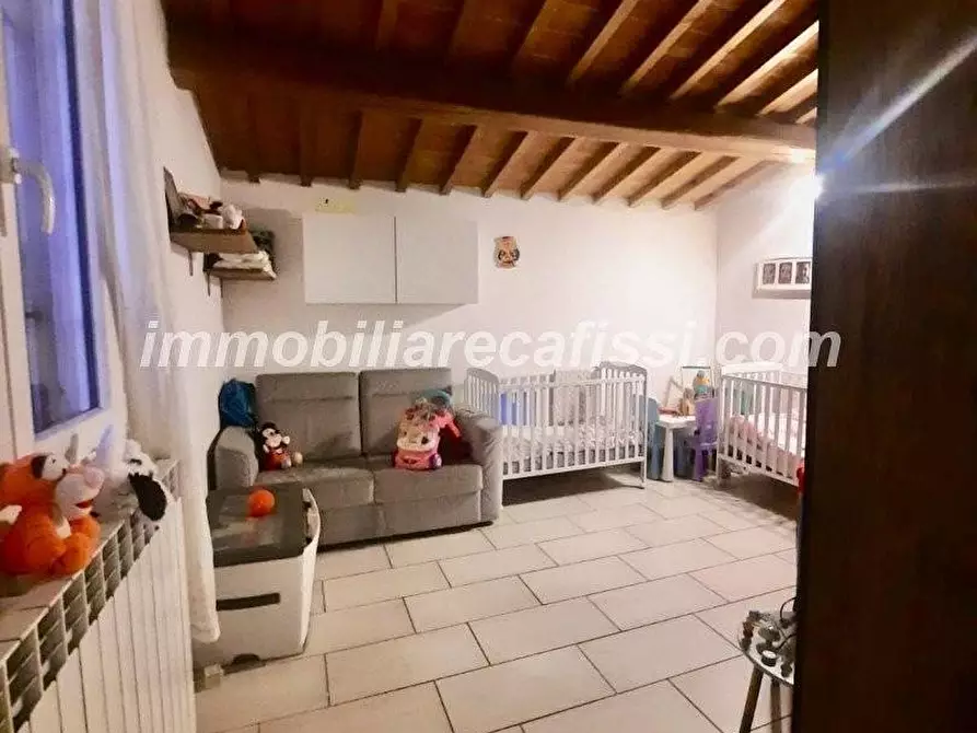 Immagine 10 di Appartamento in vendita  a Prato