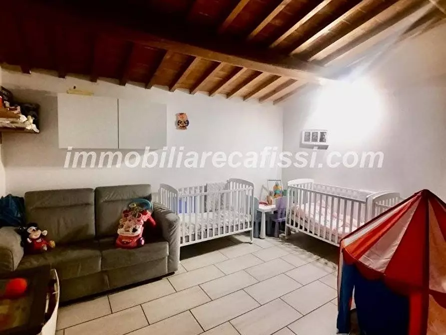 Immagine 11 di Appartamento in vendita  a Prato