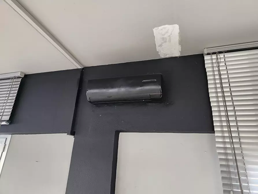 Immagine 12 di Attività artigianale in affitto  a Santa Croce Sull'arno