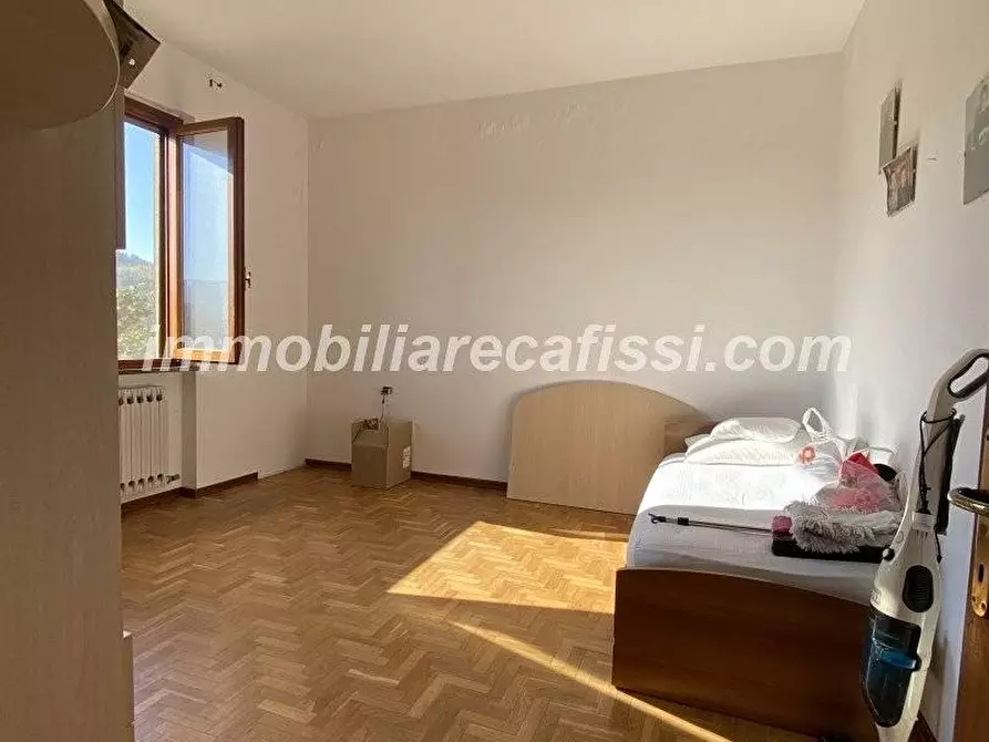 Immagine 20 di Casa bifamiliare in vendita  a Carmignano