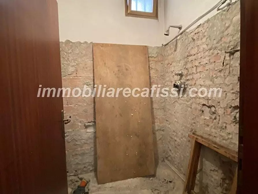 Immagine 30 di Casa bifamiliare in vendita  a Carmignano