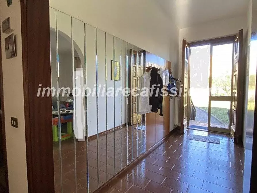 Immagine 2 di Casa bifamiliare in vendita  a Carmignano