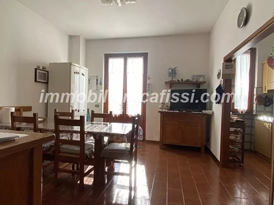 Immagine 7 di Casa bifamiliare in vendita  a Carmignano