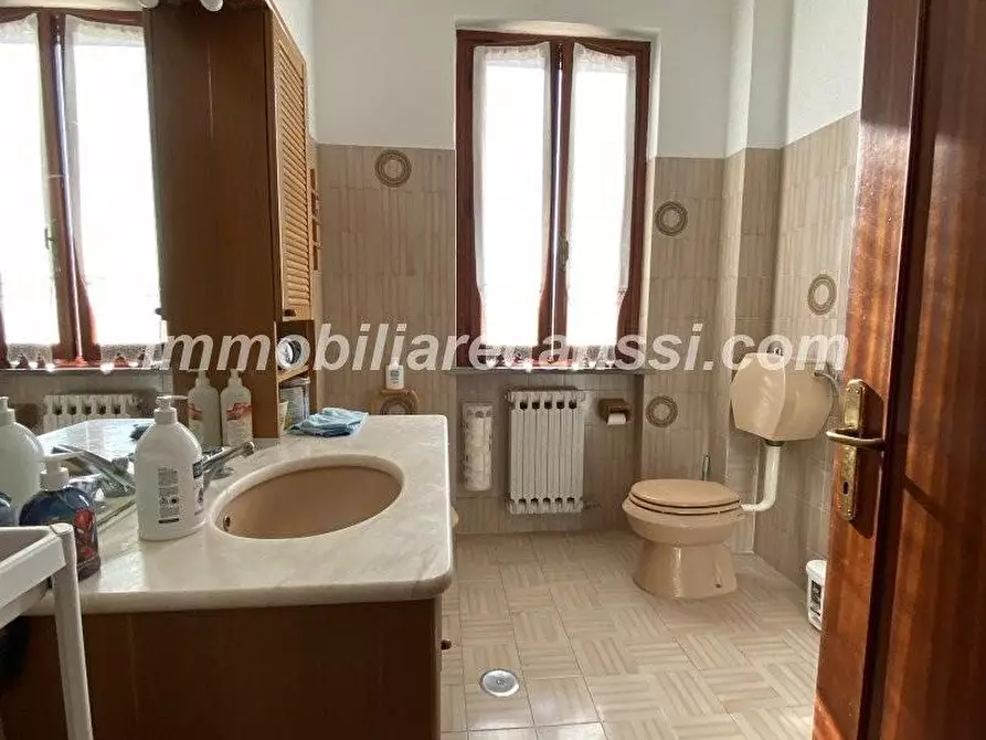 Immagine 22 di Casa bifamiliare in vendita  a Carmignano