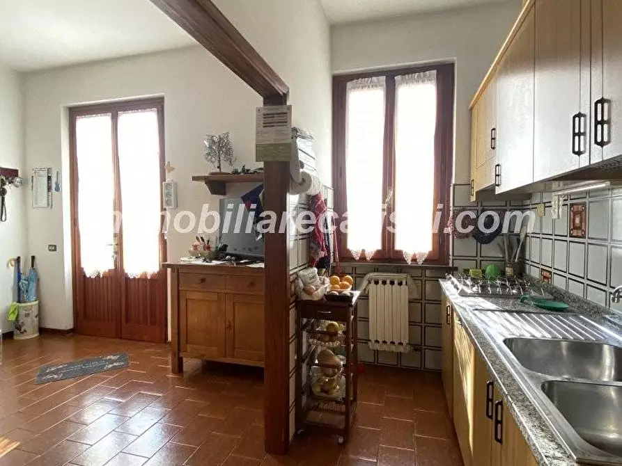Immagine 10 di Casa bifamiliare in vendita  a Carmignano